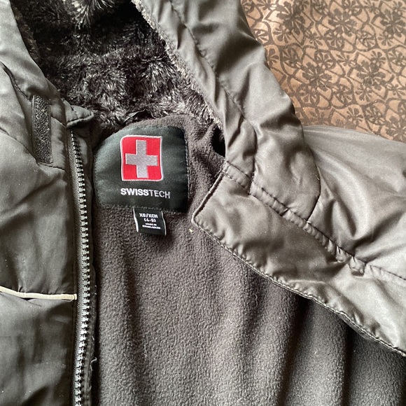 Comfortable jacket for your little boy or a girl - Picture 2 of 4